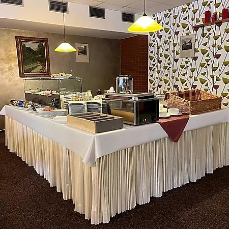 Отель Arnika 3*
