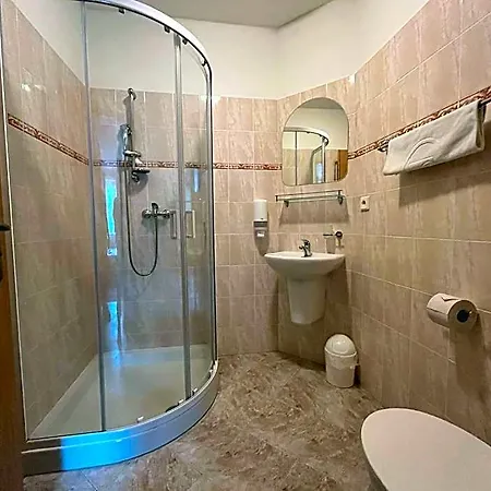 Отель Arnika 3*
